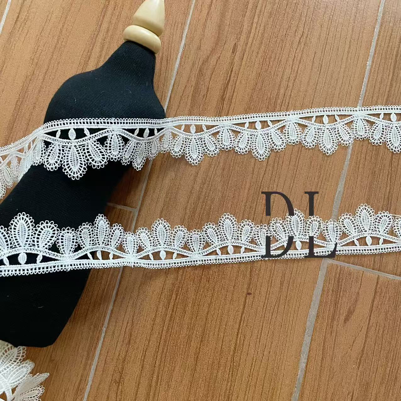off-white Guipure Lace Trims for DIY fashion clothes, wedding veils accessories, home textiles decorate accessories