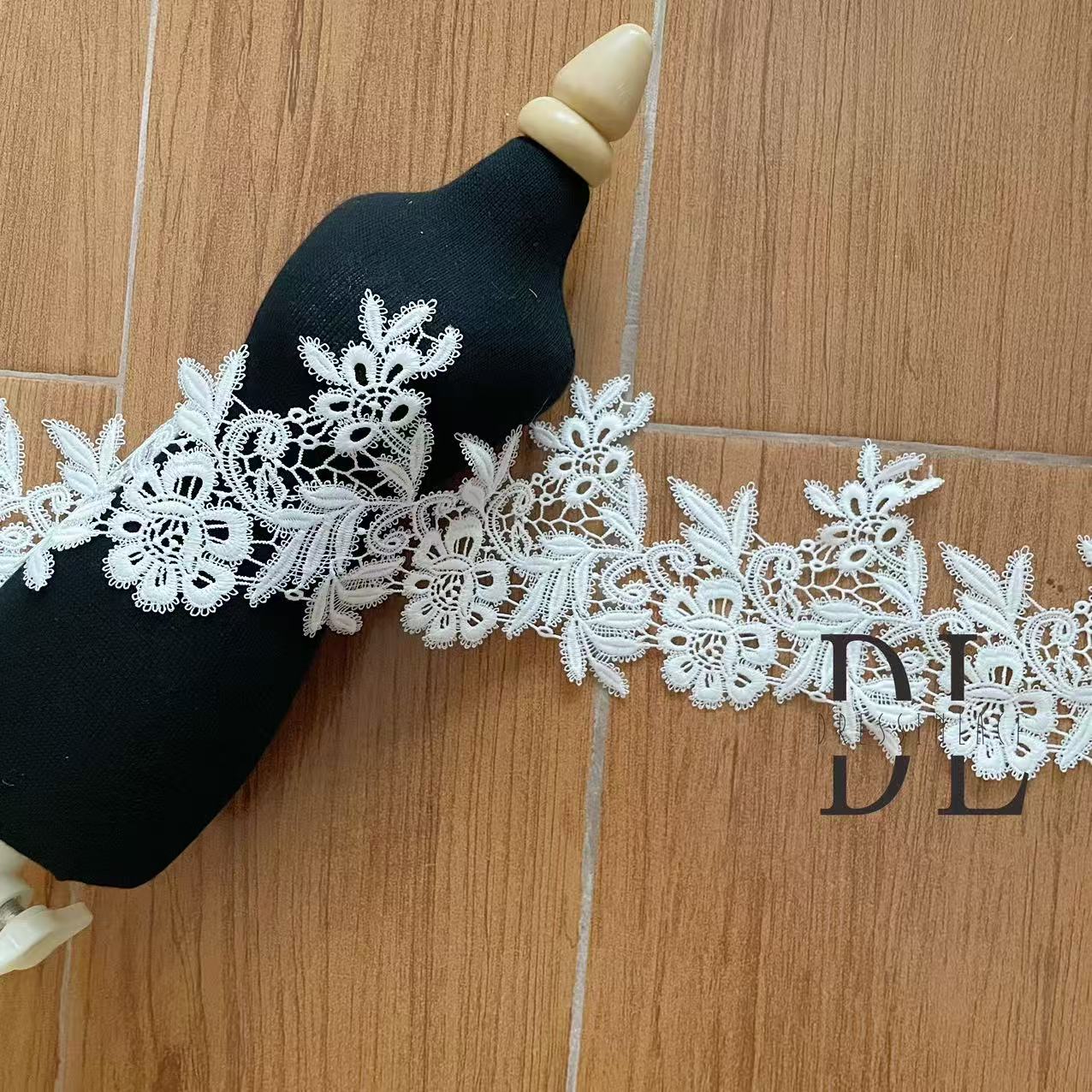 off-white Guipure Lace Trims for DIY fashion clothes, wedding veils accessories, home textiles decorate accessories