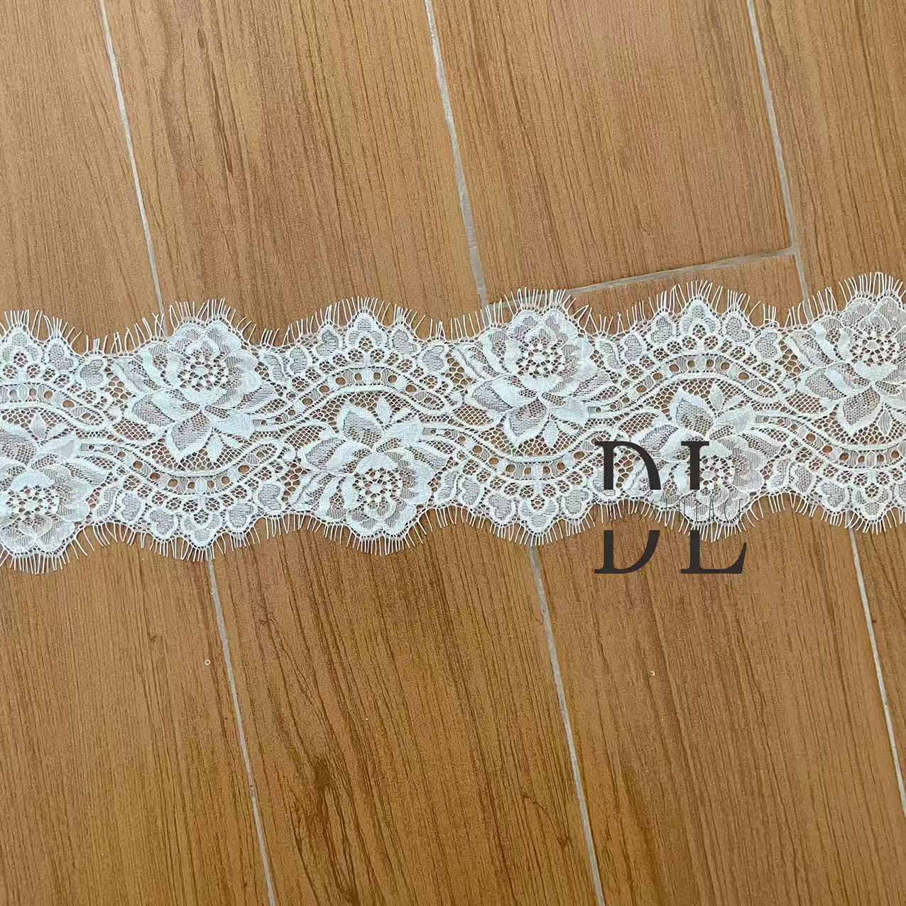 Good quality Chantilly lace borders for DIY fashion clothes, bridal dresses, wedding textiles accessories, home curtain textiles decorate, 3meters/roll