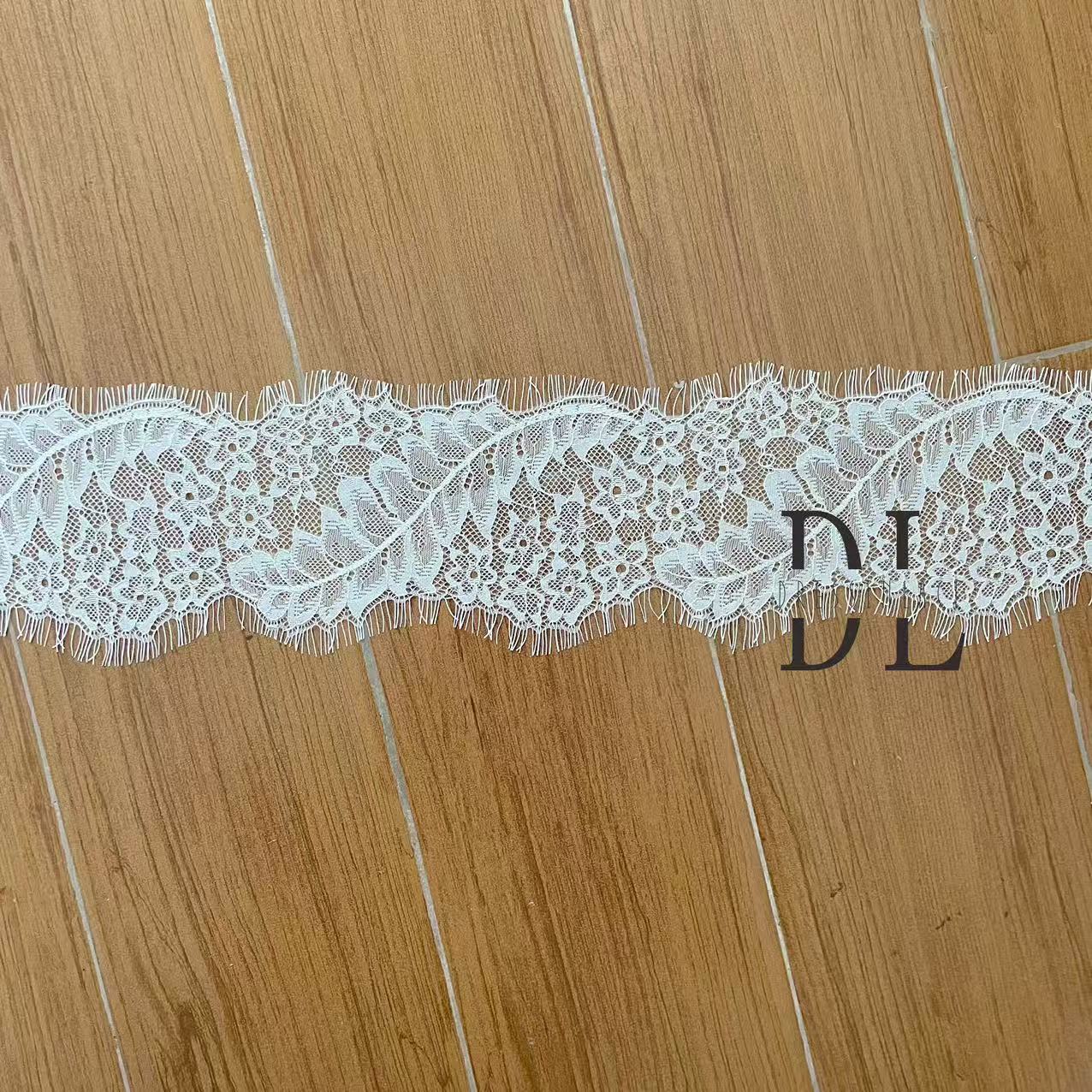 Good quality Chantilly lace borders for DIY fashion clothes, bridal dresses, wedding textiles accessories, home curtain textiles decorate, 3meters/roll