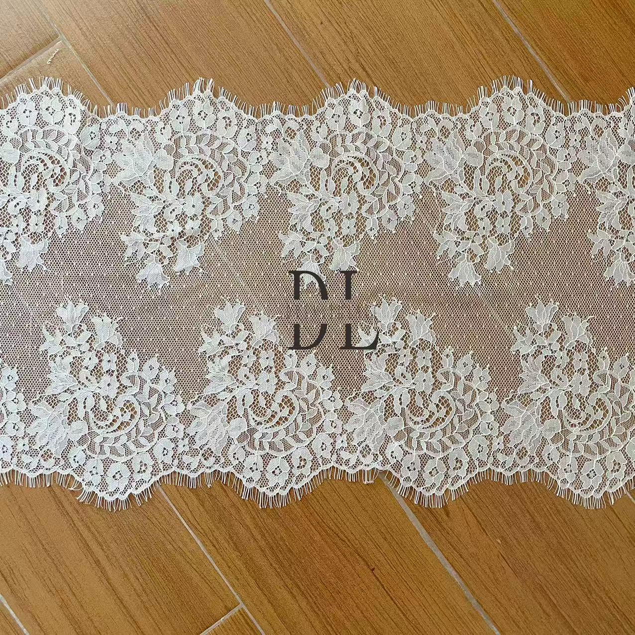 High quality Chantilly lace trims for fashion clothes, bridal dresses, wedding textiles accessories, home curtain textiles decorate, 3meters/roll
