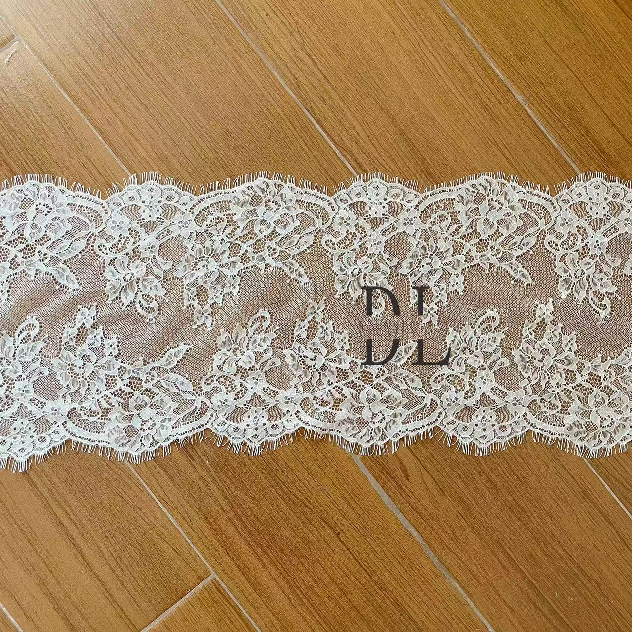 High quality Chantilly lace trims for fashion clothes, bridal dresses, wedding textiles accessories, home curtain textiles decorate, 3meters/roll