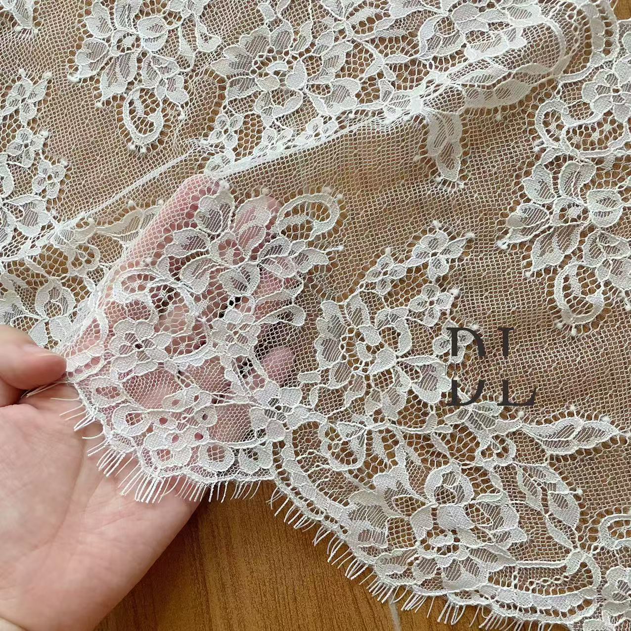 High quality Chantilly lace trims for fashion clothes, bridal dresses, wedding textiles accessories, home curtain textiles decorate, 3meters/roll