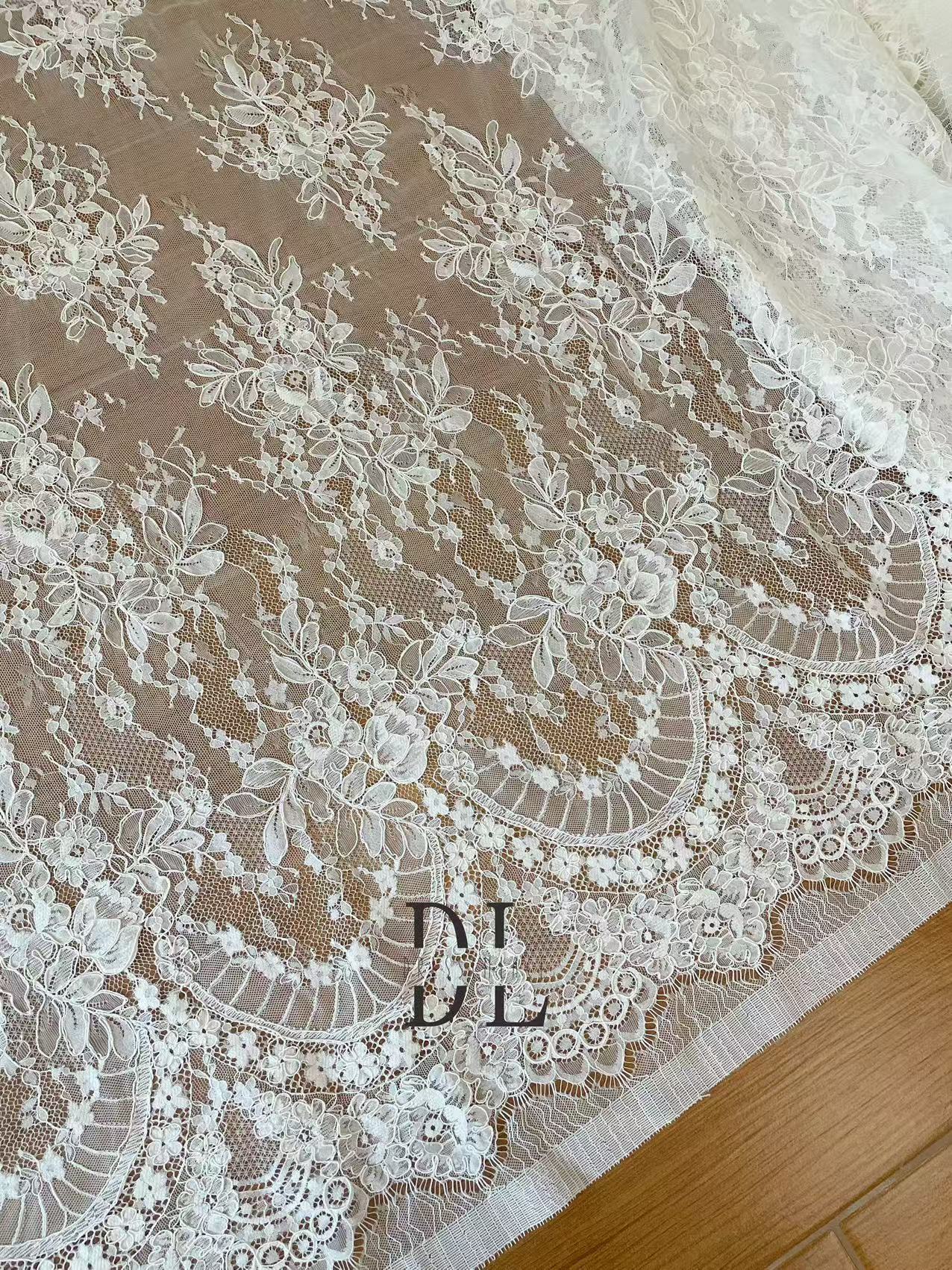 DL15104 Boho Fabrics Delicada tela de encaje Chantilly para vestidos de novia: material de pestañas suave y exquisito 
