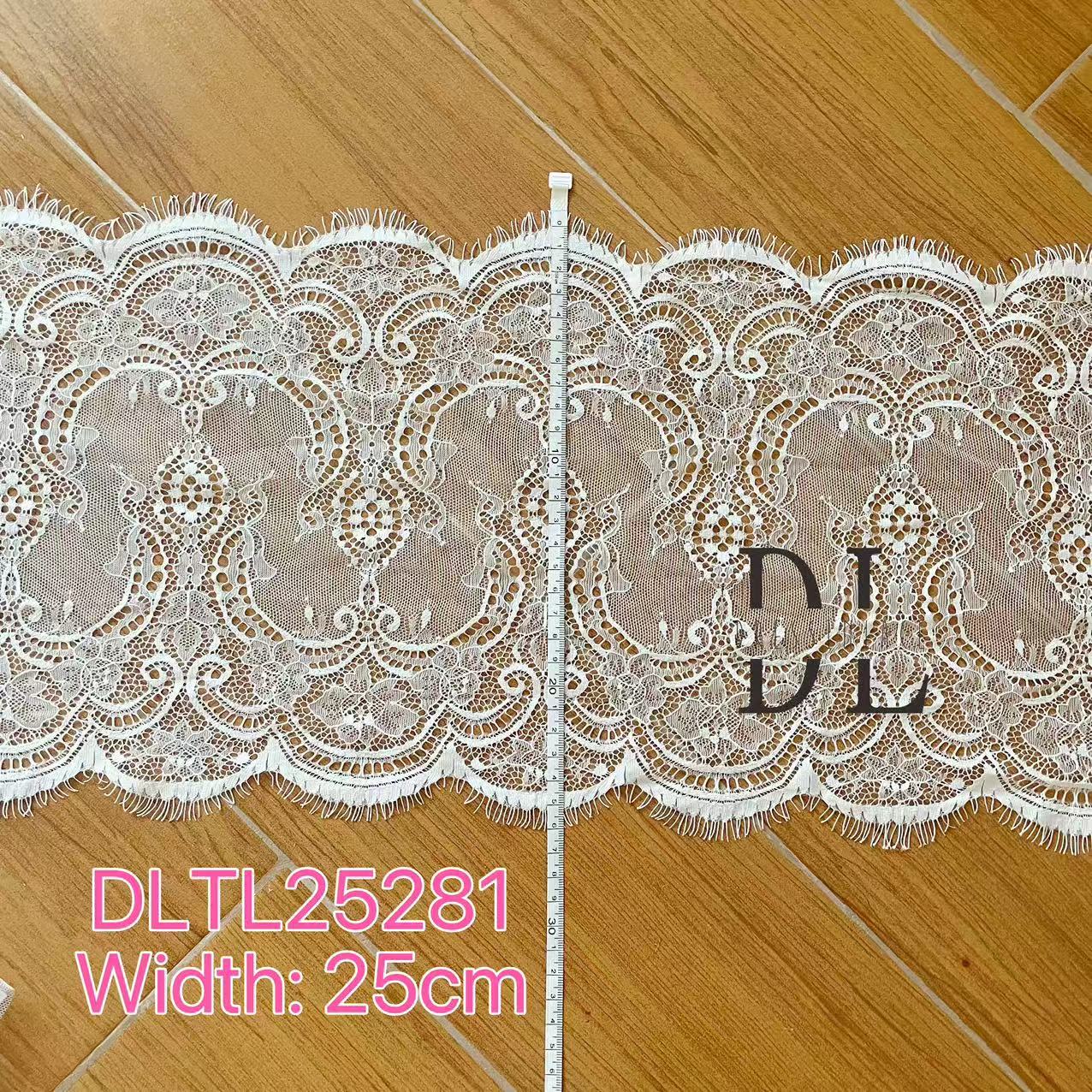 DLX15253 Ricamo Foglie Modello Tessuto di pizzo Bordi larghi 15 cm Perline e paillettes per veli da sposa