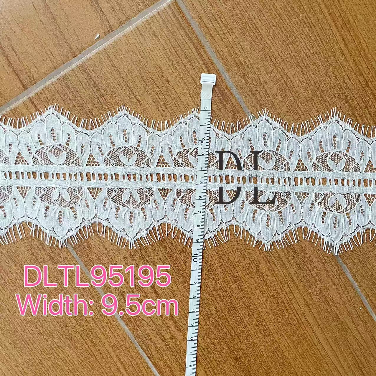 DLX15253 Patrón de hojas bordadas Tejido de encaje Bordes de ancho 15 cm Cuentas y lentejuelas para velos de novia