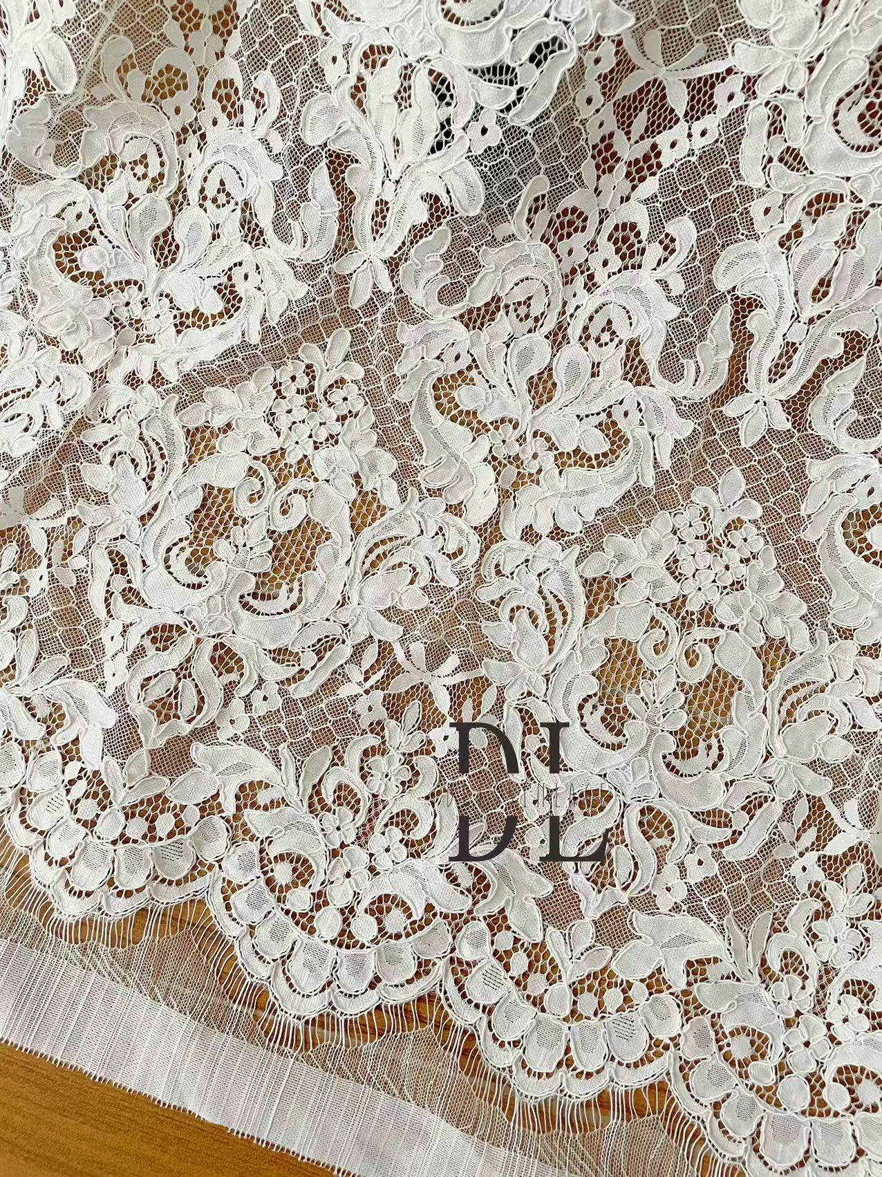 DL15104 Boho Fabrics Delicada tela de encaje Chantilly para vestidos de novia: material de pestañas suave y exquisito 