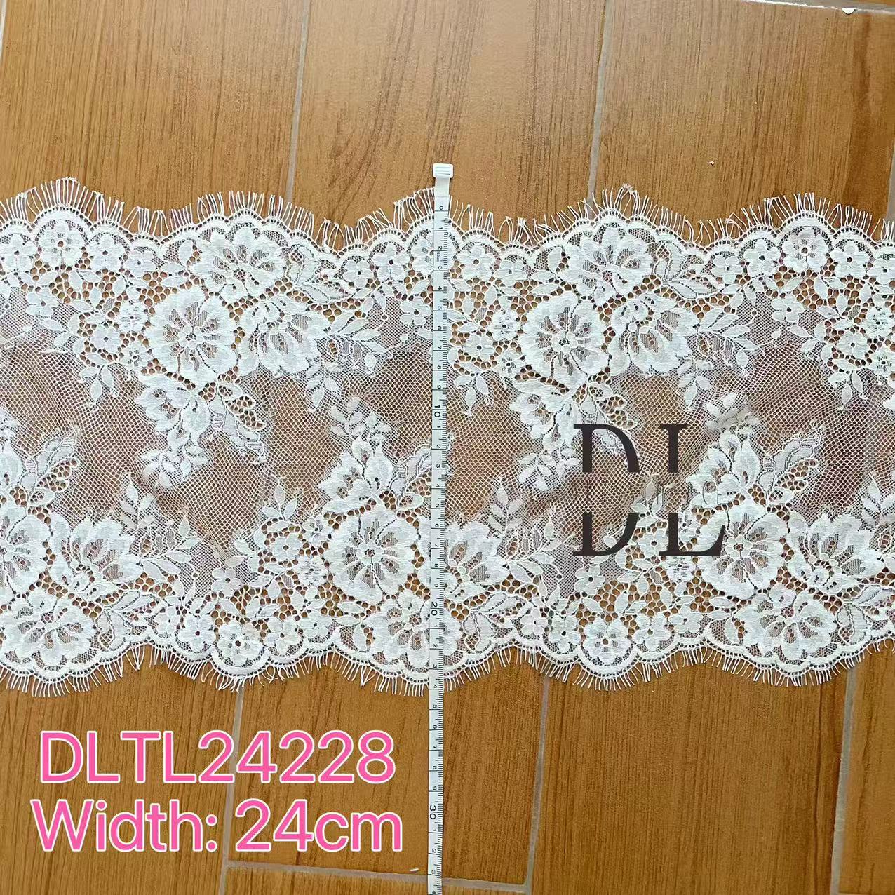 DLX15253 Ricamo Foglie Modello Tessuto di pizzo Bordi larghi 15 cm Perline e paillettes per veli da sposa