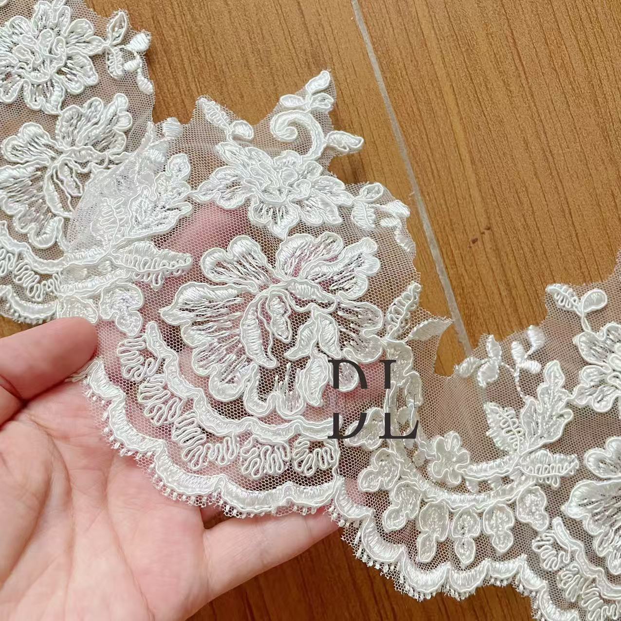 High quality embroidery lace trims for bride wedding dresses, bridal veils, fashion cloth, home textiles accessories