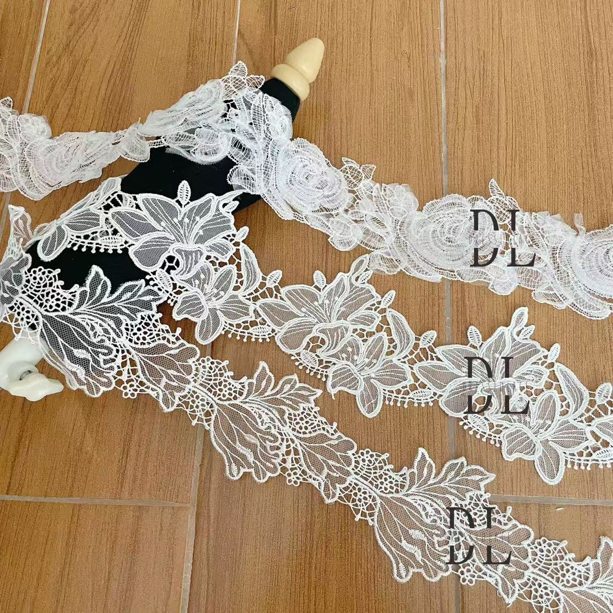 Guipure Lace Trims for fashion clothes accessories, bridal wedding veils accessories, home textiles decoration