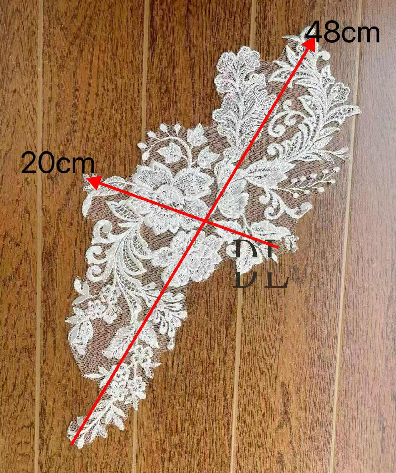 DLM2246 Motivos florales Encaje bordado Apliques Tul Cuentas y lentejuelas para vestidos de novia Accesorios de uso doméstico 