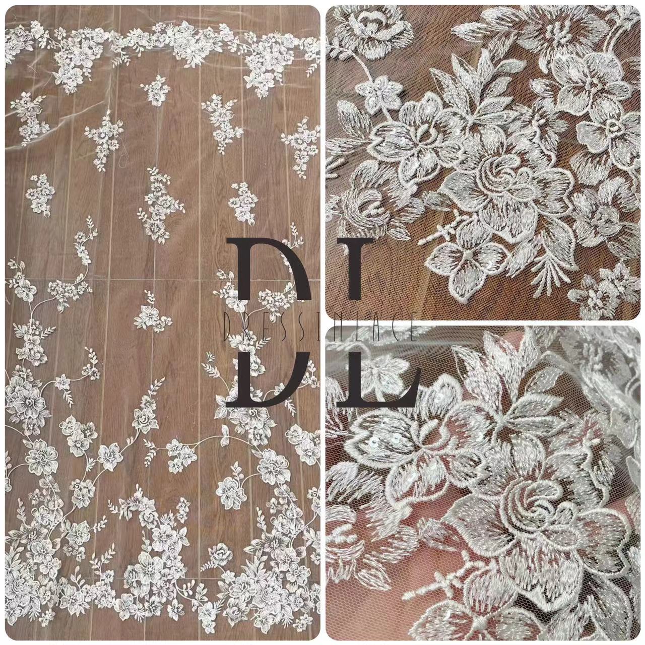 DL130095 Tessuto in pizzo con paillettes lucide - Design floreale semplice e carino DL130095