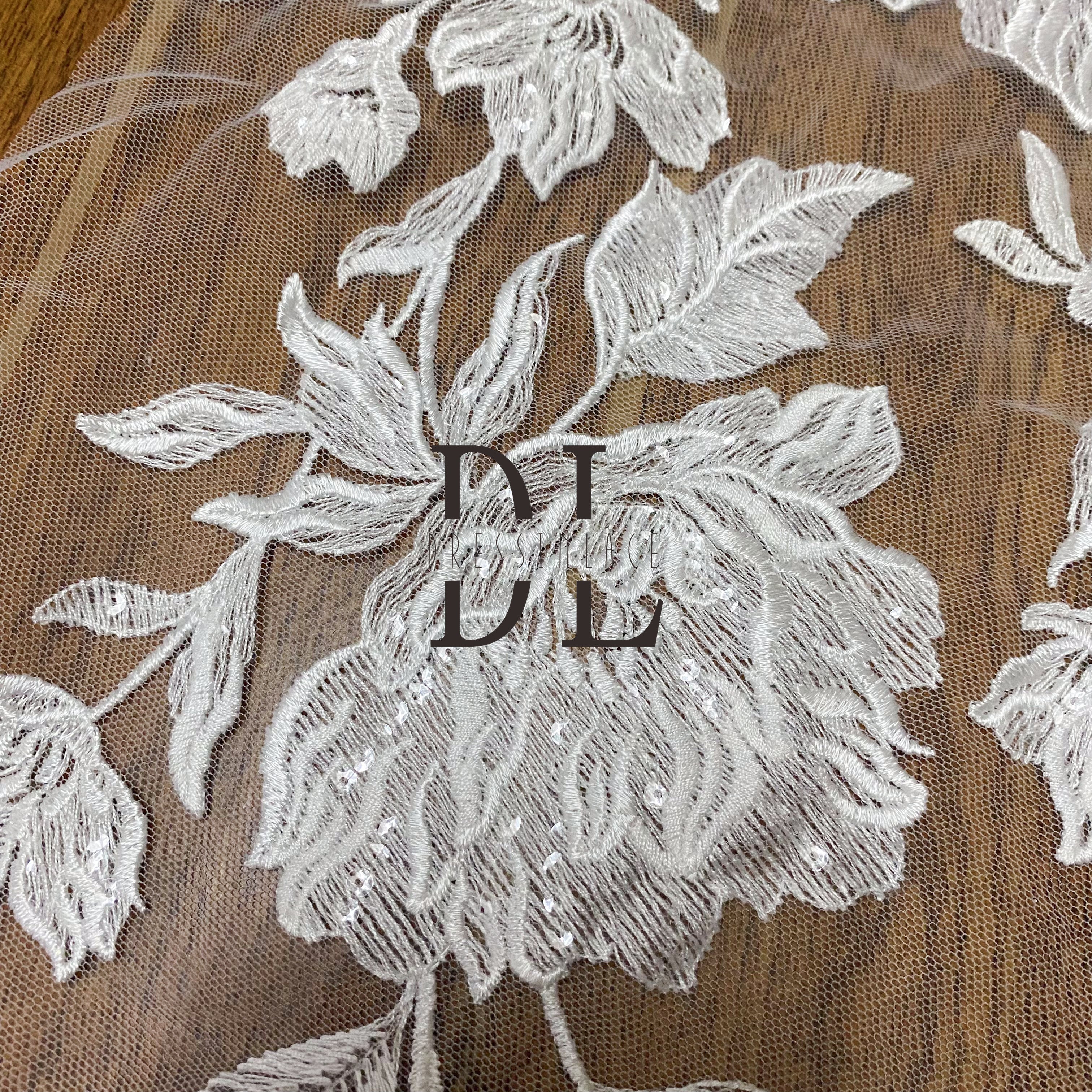 DLM2252 flowers Embroidered lace Appliques with shine sequins for bridal gowns off-white 32*55cm