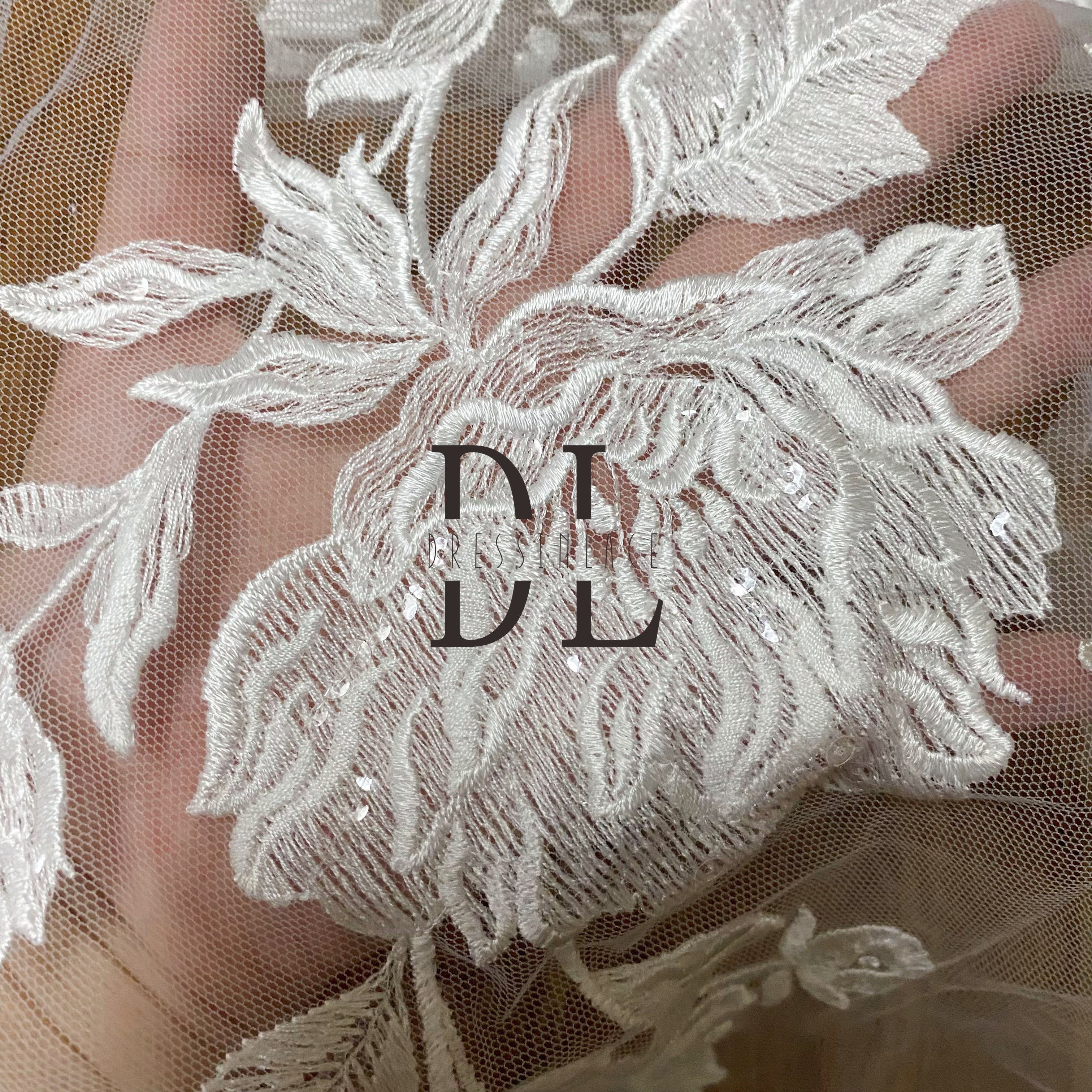 DLM2252 flowers Embroidered lace Appliques with shine sequins for bridal gowns off-white 32*55cm