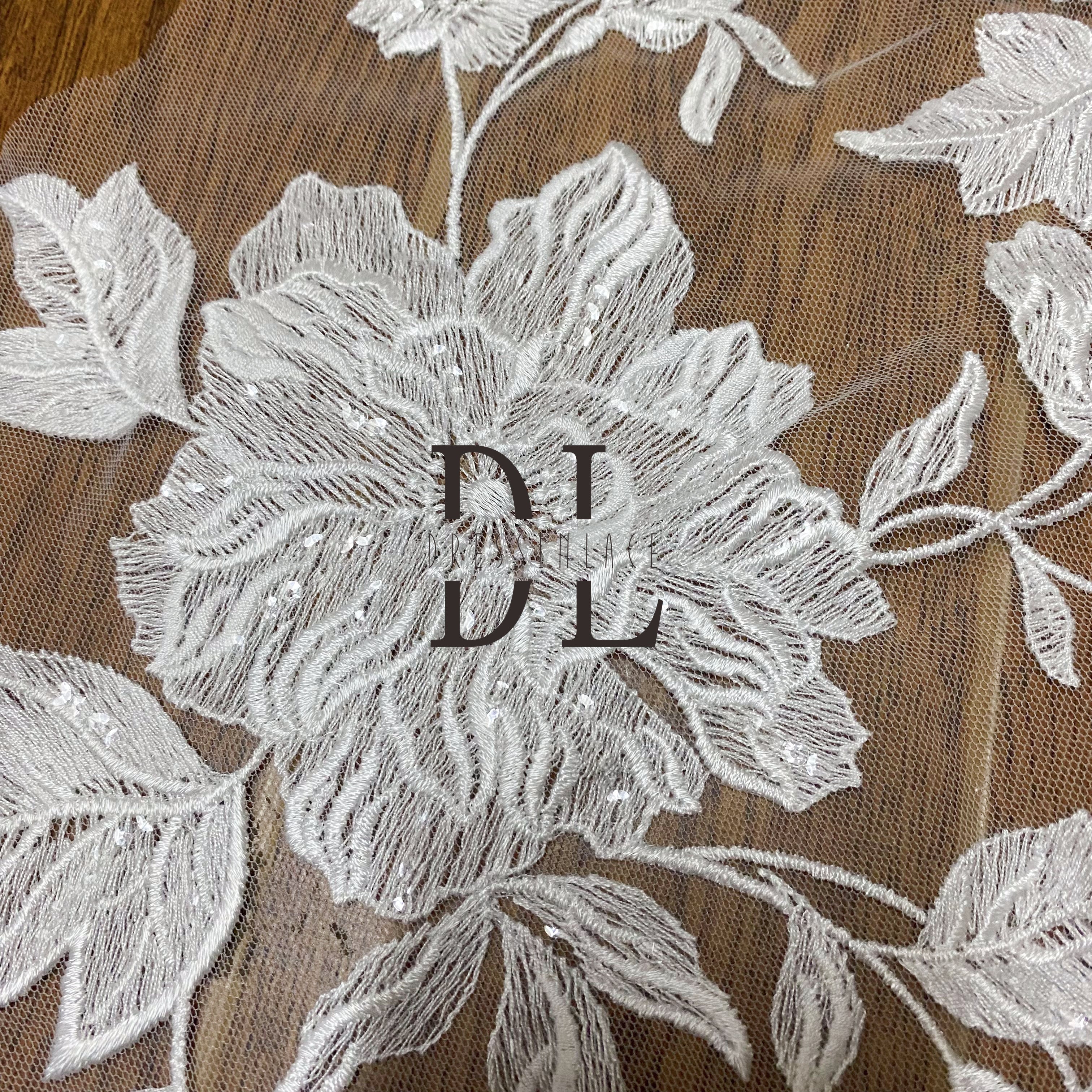 DLM2252 flowers Embroidered lace Appliques with shine sequins for bridal gowns off-white 32*55cm